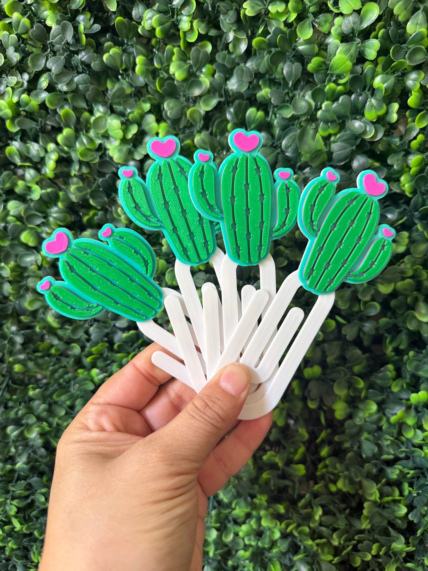 Jumbo paper clips/ BOOKMARKS